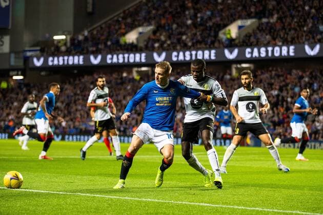 Mandatory Credit: Photo by Kirk O Rourke Rangers FC Shutterstock (12337251ca) Steven Davis of Rangers on the ball during the Europa League qualifying match at Ibrox Stadium, Glasgow. Rangers v Alashkert, UEFA Europa League Qualifying Play-off, Ibrox Staiudm, Glasgow, Scotland, UK - 19 Aug 2021 Rangers v Alashkert, UEFA Europa League Qualifying Play-off, Ibrox Staiudm, Glasgow, Scotland, UK - 19 Aug 2021 Copyright: xKirkxO Rourke RangersxFC Shutterstockx 12337251ca