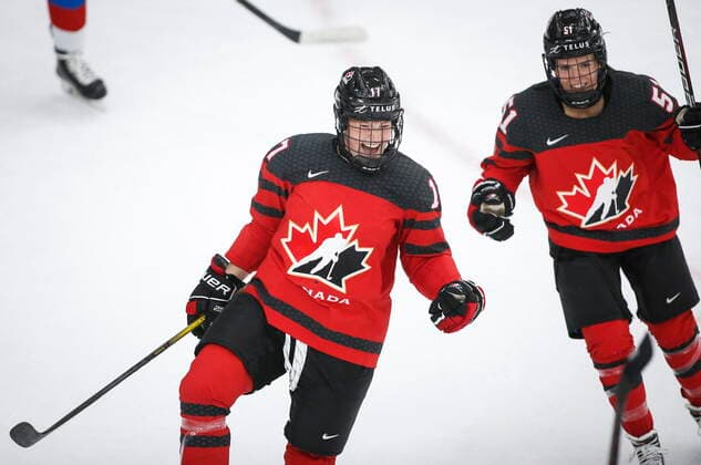 August 22, 2021, Calgary, ab, Canada: Canada s Ella Shelton, left, celebrates her goal with teammate Canada s Victoria Bach during second period IIHF Women s World Championship, WM, Weltmeisterschaft hockey action against Russia, in Calgary, Alta., Sunday, Aug. 22, 2021. Ella Shelton, Victoria Bach - ZUMAc35_ 20210822_zaf_c35_057 Copyright: xJeffxMcintoshx