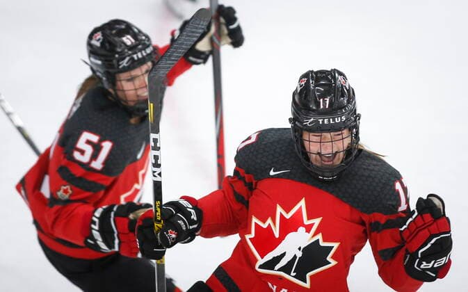 August 22, 2021, Calgary, ab, Canada: Canada s Ella Shelton, right, celebrates her goal with teammate Canada s Victoria Bach during second period IIHF Women s World Championship, WM, Weltmeisterschaft hockey action against Russia in Calgary, Alta., Sunday, Aug. 22, 2021. Ella Shelton, Victoria Bach - ZUMAc35_ 20210822_zaf_c35_070 Copyright: xJeffxMcintoshx