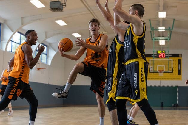 Lennard Larysz Wiha Panthers Schwenningen, 26 ¨¨Tigers Tuebingen vs WIHA Panthers Schwenningen, 2 basketball, Bundesliga, Pro A, Barmer 2 basketball, test game, season 2021 2022, 28 08 2021, ¨¨ Tigers Tuebingen WIHA Panthers Schwenningen, 2 basketball, 2 Bundesliga, Barmer 2 basketball, test game, season 2021 2022, 28 08 2021 Tuebingen. Copyright: xDennisxDuddek xEibnerxPressefotox EP_DDK