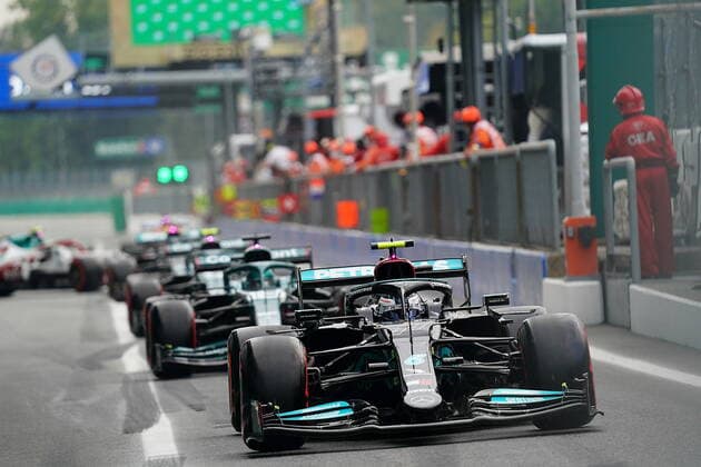FORMULA 1 HEINEKEN GRAN PREMIO D ITALIA 2021 10 09 2021, Autodromo Nazionale di Monza, Monza, FORMULA 1 HEINEKEN GRAN PREMIO D ITALIA 2021 ,in picture Valtteri Bottas FIN 77 , Mercedes AMG Petronas Formula One Team, Lewis Hamilton GBR 44 , Mercedes AMG Petronas Formula One Team, Sebastian Vettel DEU 5 , Aston Martin Cognizant Formula One Team, Lance Stroll CAN 18 , Aston Martin Cognizant Formula One Team nordphotoxGmbHx xBratic nph00250