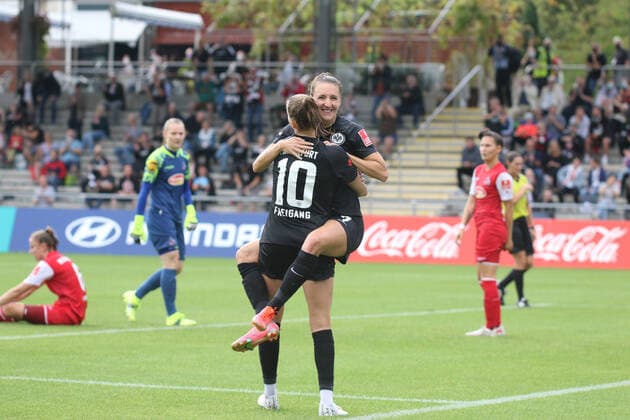 Prasnikar Lara, Eintracht Frankfurt, 7 ,Freigang Laura, Eintracht Frankfurt, 10 , DFL DFBB REGULATIONS PROBHIT ANY USE OF PHOTOGRAPHERS as IMAGE SEQUENCES and or QUASI VIDEO , GER, Football, Women 1 Bundesliga,Eintracht Frankfurt 1 FC Koeln, 11 09 2021, Frankfurt Copyright: xEibner-Pressefoto UlrichxScherbaumx EP_usm