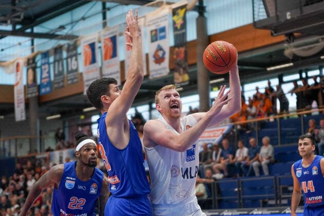GER, Basketball, Bundesliga, Men, 2021 2022, 1 Matchday, Syntainics MBC MLP Academics Heidelberg, 25 09 2021, v l Goran Huskic MBC, 23 , Max Ugrai Heidelberg, 8 GER, Basketball, Bundesliga, Men, 2021 2022, 1 Matchday, Syntainics MBC MLP Academics Heidelberg, 25 09 2021, Weissenfels. Copyright: xSchulz Eibner-Pressefotox ep_eer