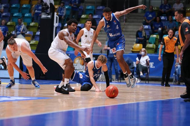 Meredith, Fraport Skyliners, 77 ,Samare Jordan, Fraport Skyliners, 4 , , GER,Basketball, BBL,Season 2021 22,1 Matchday,26 09 2021, Frankfurt. Copyright: xEibner-Pressefoto UlrichxScherbaumx EP_usm