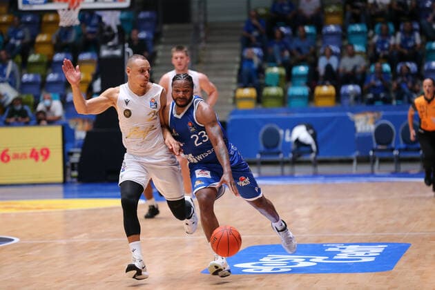 Amaize Romin, Basketball Loewen Braunschweig, 21 ,Robertson Quantez, Fraport Skyliners, 23 , , GER,Basketball, BBL,Season 2021 22,1 Matchday,26 09 2021, Frankfurt. Copyright: xEibner-Pressefoto UlrichxScherbaumx EP_usm