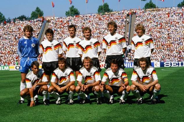 14 06 88 Germany Denmark Germany, Gelsenkirchen, 14 06 1988, Football, UEFA European Championship 1988 in Germany, Germany Denmark 2 0 Team Germany Top row from l Eike Immel, Matthias Herget, Jürgen Kohler, Rudi Völler, Guido Buchwald, Jürgen Klinsmann Bottom row from l Pierre Littbarski, Olaf Thon, Andreas Brehme, Lothar Matthäus, Wolfgang Rolff