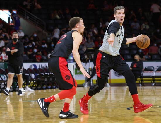 October 2, 2021, London, on, Canada: Toronto Raptors guard Goran Dragic controls the ball during a NBA, Basketball Herren, USA team scrimmage in London, Ont., Saturday, Oct. 2, 2021. Canada News - October 2, 2021 - ZUMAc35_ 20211002_zaf_c35_036 Copyright: xNicolexOsbornex