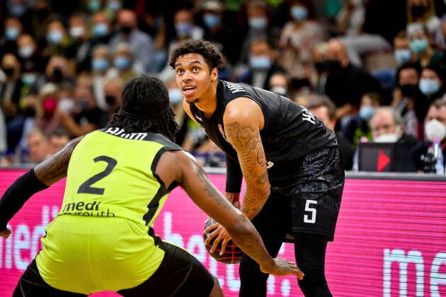 medi Bayreuthvs Hamburg Towers, Basketball, Bundesliga, BBL Pokal, easycredit BBL, Achtelfinale, Spielzeit 2021 2022, 05 10 2021, medi Bayreuth vs Hamurg Towers, Basketball, Bundesliga, BBL Pokal, easycredit BBl, Achtelfinale, Spielzeit 2021 2022, 05 10 2021, Foto EIBNER Thorsten OCHS Bayreuth Copyright: xEibner-Pressefoto ThorstenxOchsx EP_TOS