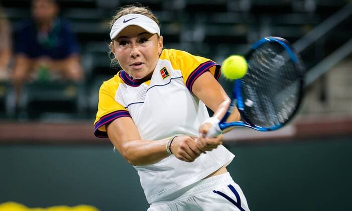Mandatory Credit: Photo by Rob Prange Shutterstock (12524628df) Amanda Anisimova of the United States in action during the first round of the 2021 BNP Paribas Open WTA, Tennis Damen 1000 tennis tournament BNP Paribas Open, Tennis, Day 2, Indian Wells Tennis Garden, California, USA - 07 Oct 2021 BNP Paribas Open, Tennis, Day 2, Indian Wells Tennis Garden, California, USA - 07 Oct 2021 Copyright: xRobxPrange Shutterstockx 12524628df