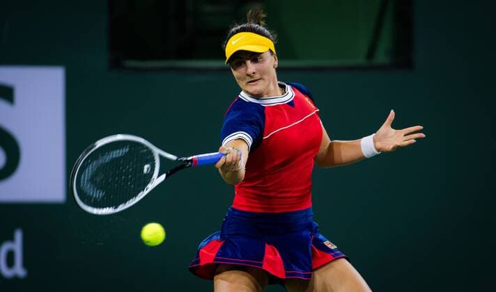 Mandatory Credit: Photo by Rob Prange Shutterstock (12524631et) Bianca Andreescu of Canada in action during the second round at the 2021 BNP Paribas Open WTA, Tennis Damen 1000 tennis tournament BNP Paribas Open, Tennis, Day 4, Indian Wells Tennis Garden, California, USA - 09 Oct 2021 BNP Paribas Open, Tennis, Day 4, Indian Wells Tennis Garden, California, USA - 09 Oct 2021 Copyright: xRobxPrange Shutterstockx 12524631et