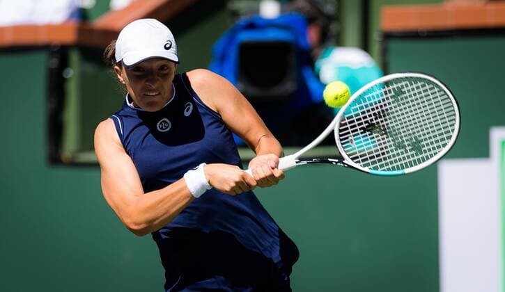 Mandatory Credit: Photo by Rob Prange Shutterstock (12524632ac) Iga Swiatek of Poland in action during the third round at the 2021 BNP Paribas Open WTA, Tennis Damen 1000 tennis tournament BNP Paribas Open, Tennis, Day 5, Indian Wells Tennis Garden, California, USA - 10 Oct 2021 BNP Paribas Open, Tennis, Day 5, Indian Wells Tennis Garden, California, USA - 10 Oct 2021 Copyright: xRobxPrange Shutterstockx 12524632ac
