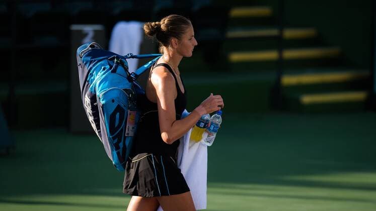 Mandatory Credit: Photo by Rob Prange Shutterstock (12524633bd) Karolina Pliskova of the Czech Republic in action during the third round at the 2021 BNP Paribas Open WTA, Tennis Damen 1000 tennis tournament BNP Paribas Open, Tennis, Day 6, Indian Wells Tennis Garden, California, USA - 11 Oct 2021 BNP Paribas Open, Tennis, Day 6, Indian Wells Tennis Garden, California, USA - 11 Oct 2021 Copyright: xRobxPrange Shutterstockx 12524633bd