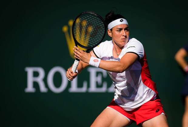 Mandatory Credit: Photo by Rob Prange Shutterstock (12524633cf) Ons Jabeur of Tunisia in action during the third round at the 2021 BNP Paribas Open WTA, Tennis Damen 1000 tennis tournament BNP Paribas Open, Tennis, Day 6, Indian Wells Tennis Garden, California, USA - 11 Oct 2021 BNP Paribas Open, Tennis, Day 6, Indian Wells Tennis Garden, California, USA - 11 Oct 2021 Copyright: xRobxPrange Shutterstockx 12524633cf