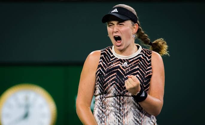 Mandatory Credit: Photo by Rob Prange Shutterstock (12524639av) Jelena Ostapenko of Latvia in action during the semi-final of the 2021 BNP Paribas Open WTA, Tennis Damen 1000 tennis tournament BNP Paribas Open, Tennis, Day 10, Indian Wells Tennis Garden, California, USA - 15 Oct 2021 BNP Paribas Open, Tennis, Day 10, Indian Wells Tennis Garden, California, USA - 15 Oct 2021 Copyright: xRobxPrange Shutterstockx 12524639av