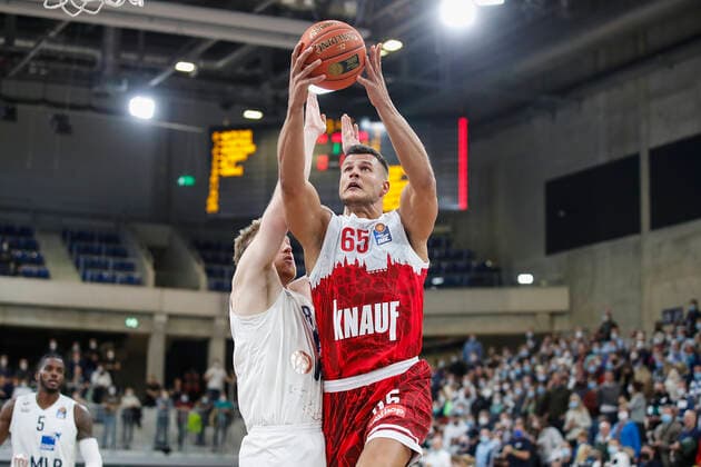 GER, Heidelberg, SNP Dome, 23 10 2021, emspor, emonline, despor, deonline, MLP Academics Heidelberg vs s Oliver Wuerzburg, easyCredit BBL, 5 Spieltag Picture v l Maximilian Ugrai MLP Academics Heidelberg vs Filip Stanic s Oliver Wuerzburg Copyright: HMBxMedia JulienxBecker