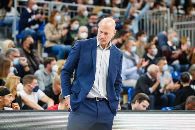 GER, Heidelberg, SNP Dome, 23 10 2021, emspor, emonline, despor, deonline, MLP Academics Heidelberg vs s Oliver Wuerzburg, easyCredit BBL, 5 matchday picture disappointment for head coach Denis Wucherer s Oliver Wuerzburg Copyright: HMBxMedia JulienxBecker