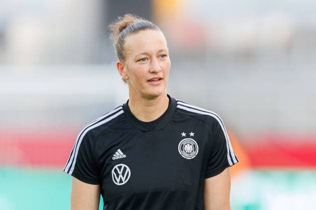 Almuth Schult GER, 21, Goalkeeper, goal keeper , 26 10 2021, Essen Germany , Football, Women, International, Germany Israel, DFB DFL REGULATIONS PROHIBIT ANY USE OF PHOTOGRAPHS AS IMAGE SEQUENCES AND OR QUASI VIDEO xprx
