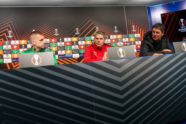 SOCCER - UEFA EL, Dinamo vs Rapid ZAGREB,CROATIA,03.NOV.21 - SOCCER - UEFA Europa League, group stage, GNK Dinamo Zagreb vs SK Rapid Wien, preview, press conference, PK, Pressekonferenz Rapid. Image shows Srdjan Grahovac, head coach Dietmar Kuehbauer and director of communication Peter Klinglmueller (Rapid). GEPAxpictures xPhilippxBrem