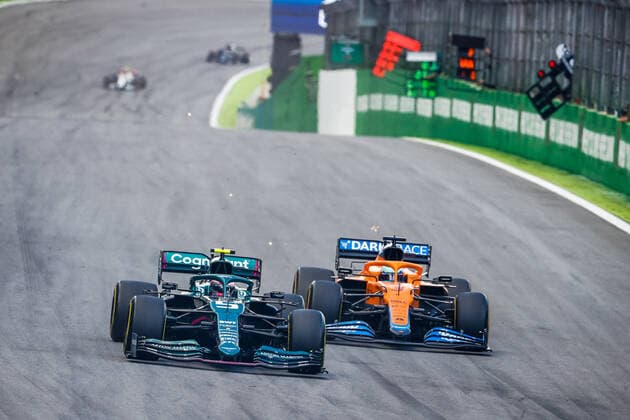 05 VETTEL Sebastian (ger), Aston Martin F1 AMR21, 03 RICCIARDO Daniel (aus), McLaren MCL35M, action during the Formula 1 Heineken Grande Premio De Sao Paulo 2021, Sao Paulo Grand Prix, 19th round of the 2021 FIA Formula One World Championship, WM, Weltmeisterschaft from November 12 to 14, 2021 on the Interlagos Circuit, in Sao Paulo, Brazil - F1 - SAO PAULO GRAND PRIX 2021 DPPI Panoramic 00121039__V2_9331