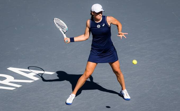 Tennis, WTA Finals in Guadalajara, Iga Swiatek - Paula Badosa Mandatory Credit: Photo by Rob Prange Shutterstock (12596813q) Iga Swiatek of Poland in action during the third round robin match at the 2021 Akron WTA, Tennis Damen Finals Guadalajara WTA tennis tournament Akron WTA Finals, Day 6, Tennis, Panamerican Tennis Center Guadalajara, Mexico - 15 Nov 2021 Akron WTA Finals, Day 6, Tennis, Panamerican Tennis Center Guadalajara, Mexico - 15 Nov 2021 Copyright: xRobxPrange Shutterstockx 12596813q