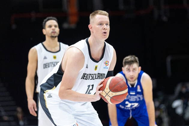 Robin Benzing Germany, 12 Germany vs Estonia, basketball, 2023 World Cup qualifying, Group D, 25 11 2021 Photo EIBNER Guener Santemiz Germany vs Estonia, basketball, 2023 World Cup qualifying, Group D, 25 11 2021 Nuremberg, Germany Copyright: xEIBNER GuenerxSantemizx EP_GSZ