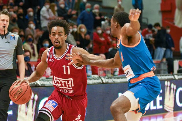 Jalen Tate, Semaj Cgriston 9 matchday, Basketball Bundesliga, Basketball season 2021 2022, Germany, easyCredit BBL, Germany, Giessen 46ers, giessen red, men, Jobstairs GIESSEN 46ers ratiopharm Ulm, men, Ulm orange