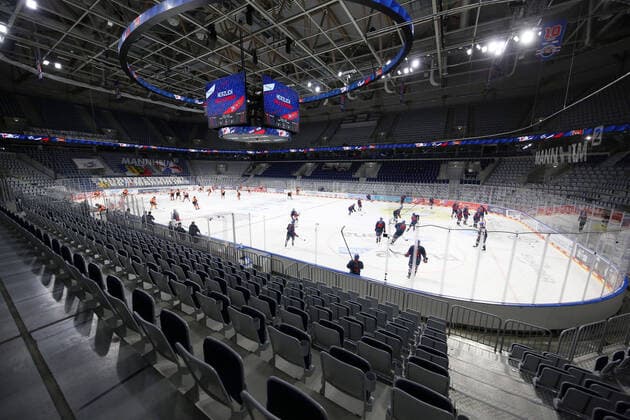 Renewed ghost games at DEL in Baden Württembarg, Adler Mannheim would have to play in empty SAP Arena, DEL ice hockey, German ice hockey league, 28 matchday season 2021 22, Adler Mannheim Grizzlys Wolfsburg, 05 12 2021, SAP Arena, Mannheim, Germany, zmdz, Adler Mannheim Grizzlys Wolfsburg.