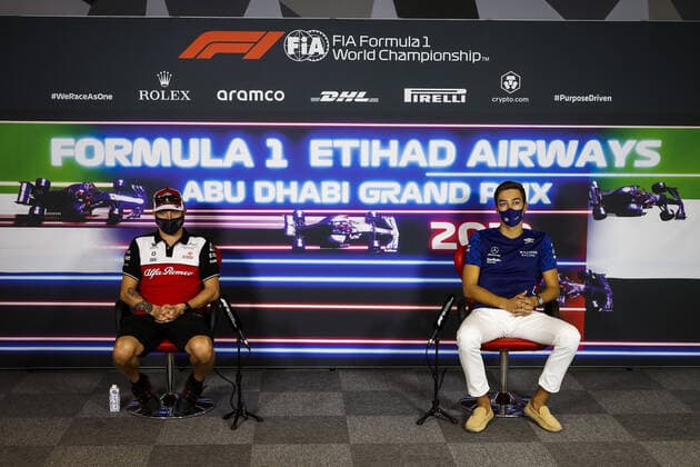 RAIKKONEN Kimi (fin), Alfa Romeo Racing ORLEN C41, RUSSELL George (gbr), Williams Racing F1 FW43B, portrait, Thursday press conference, PK, Pressekonferenz during the Formula 1 Etihad Airways Abu Dhabi Grand Prix 2021, 22th round of the 2021 FIA Formula One World Championship, WM, Weltmeisterschaft from December 10 to 12, 2021 on the Yas Marina Circuit, in Yas Island, Abu Dhabi - F1 - ABU DHABI GRAND PRIX 2021 DPPI Panoramic 00121045__V2_8209.JPG