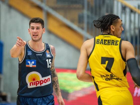 Bogdan Radosavljievic Harko Merlins Crailsheim, 15 , GER, Hakro Merlins Crailsheim vs MHP Riesen Ludwigsburg, Basketball, Bundesliga, easycredit, 10 Matchday, Season 2021 2022, 11 12 2021, GER, Hakro Merlins Crailsheim vs MHP Riesen Ludwigsburg, Basketball, Bundesliga, easycredit, 10 Matchday, Season 2021 2022, 11 12 2021 Ludwigsburg. Copyright: xEibner-Pressefoto SaschaxWaltherx EP_EER