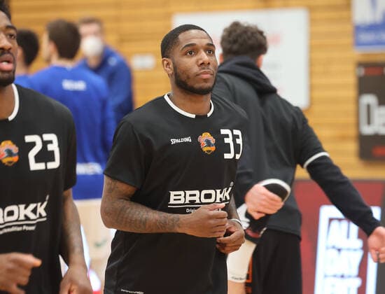 Demarkus Stuckey Schwenningen 5 , newcomer, playmaker, VfL Sparkassenstars Bochum vs wiha Panthers Schwenningen, Basketball, 2 Bundesliga, 19 Spieltag, 14 01 2022, VfL Sparkassenstars Bochum vs wiha Panthers Schwenningen, Basketball, 2 Bundesliga, 19 Spieltag, 14 01 2022, Foto EIBNER Joerg Niebergall Bochum Copyright: xJoergxNiebergall Eibner-Pressefox EP_JNL