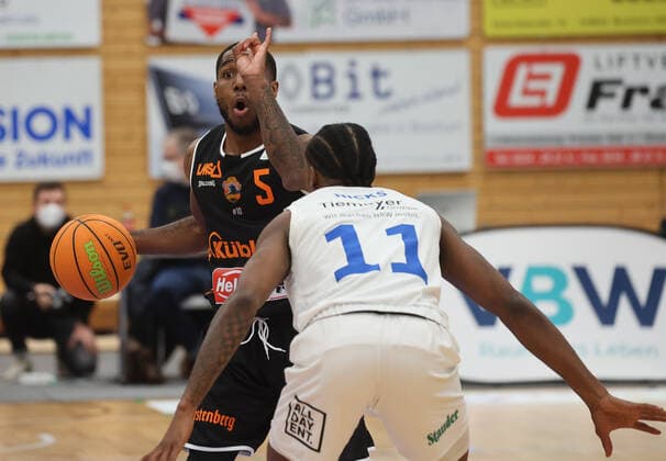 Demarkus Stuckey Schwenningen 5 , VfL Sparkassenstars Bochum vs wiha Panthers Schwenningen, Basketball, 2 Bundesliga, 19 Spieltag, 14 01 2022, VfL Sparkassenstars Bochum vs wiha Panthers Schwenningen, Basketball, 2 Bundesliga, 19 Spieltag, 14 01 2022, Photo EIBNER Joerg Niebergall Bochum Copyright: xJoergxNiebergall Eibner-Pressefox EP_JNL