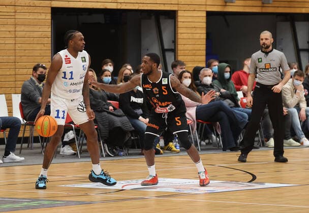 Demarkus Stuckey Schwenningen 5 , VfL Sparkassenstars Bochum vs wiha Panthers Schwenningen, Basketball, 2 Bundesliga, 19 Spieltag, 14 01 2022, VfL Sparkassenstars Bochum vs wiha Panthers Schwenningen, Basketball, 2 Bundesliga, 19 Spieltag, 14 01 2022, Photo EIBNER Joerg Niebergall Bochum Copyright: xJoergxNiebergall Eibner-Pressefox EP_JNL