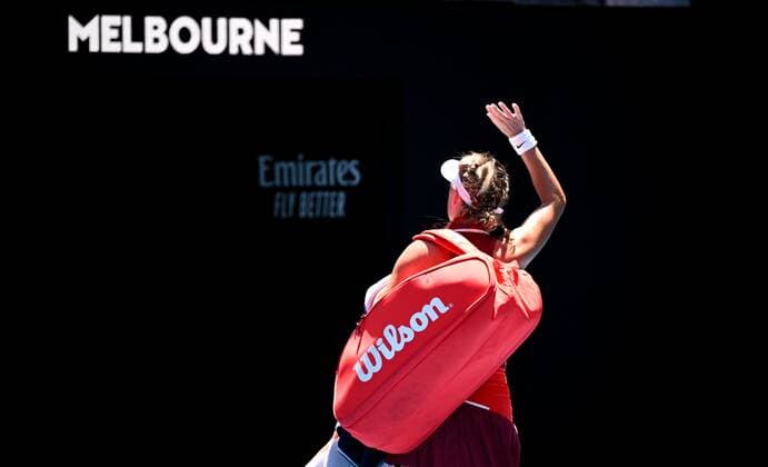 Mandatory Credit: Photo by James Gourley Shutterstock (12765097cg) Victoria Azarenka waves farewell after defeat Australian Open, Day Seven, Tennis, Melbourne Park, Melbourne, Australia - 23 Jan 2022 Australian Open, Day Seven, Tennis, Melbourne Park, Melbourne, Australia - 23 Jan 2022 Copyright: xJamesxGourley Shutterstockx 12765097cg