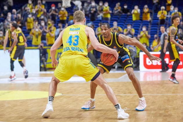Description,player,GER,Basketball,BBL,18 matchday,season 2021 2022,Alba Berlin vs MHP Riesen Ludwigsburg,23 01 2022, 15 00, GER, Basketball,BBL,18 matchday,season 2021 2022,Alba Berlin vs MHP Riesen Ludwigsburg,23 01 2022, 15 00,Foto Eibner Gerd Gruhn Berliin Copyright: xGerdxGruhnx EP_GGN
