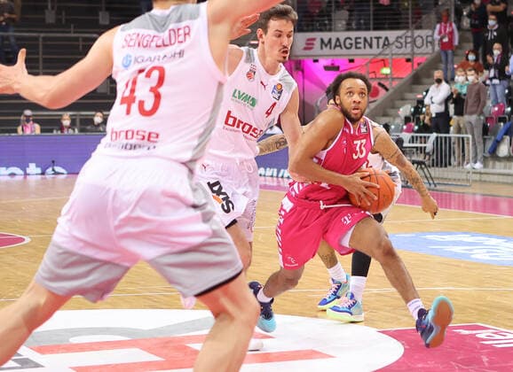 The biggest 40 points by Karper Jackson Cartwright Bonn 33 , Telekom Baskets Bonn vs Brose Bamberg, Basketball, 1 Easy Credit Bundesliga, 18 Matchday, 23 01 2022, Telekom Baskets Bonn vs Brose Bamberg, Basketball, 1 Easy Credit Bundesliga, 23 Matchday, 23 01 2022 Bonn Copyright: xJoergxNiebergall Eibner-Pressefox EP_JNL