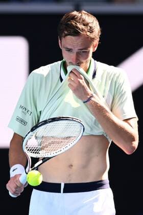 Mandatory Credit: Photo by James Gourley Shutterstock (12765100dd) Daniil Medvedev during his fourth round match Australian Open, Day Eight, Tennis, Melbourne Park, Melbourne, Australia - 24 Jan 2022 Australian Open, Day Eight, Tennis, Melbourne Park, Melbourne, Australia - 24 Jan 2022 Copyright: xJamesxGourley Shutterstockx 12765100dd