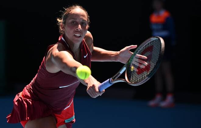 Mandatory Credit: Photo by James Gourley Shutterstock (12773752af) Madison Keys in quarter final action Australian Open, Day Nine, Tennis, Melbourne Park, Melbourne, Australia - 25 Jan 2022 Australian Open, Day Nine, Tennis, Melbourne Park, Melbourne, Australia - 25 Jan 2022 Copyright: xJamesxGourley Shutterstockx 12773752af