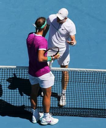 Mandatory Credit: Photo by Ella Ling Shutterstock (12773750bm) Denis Shapovalov and Rafael Nadal clash after the Canadian complained about Nadal taking his time between points Australian Open, Day Nine, Tennis, Melbourne Park, Melbourne, Australia - 25 Jan 2022 Australian Open, Day Nine, Tennis, Melbourne Park, Melbourne, Australia - 25 Jan 2022 Copyright: xEllaxLing Shutterstockx 12773750bm