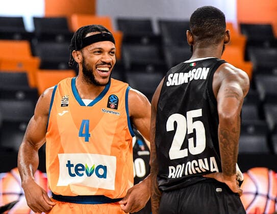 GER, EuroCup, ratiopharm ulm vs Virtus Segafredo Bologna 25 01 2022, ratiopharm arena, Neu Ulm, GER, EuroCup, ratiopharm ulm vs Virtus Segafredo Bologna, in picture Jaron Blossomgame Ulm, 4 , JaKarr Sampson Bologna, 25 nordphotoxGmbHx xHafner nph00200