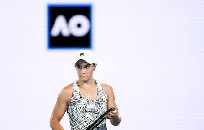 Mandatory Credit: Photo by James Gourley Shutterstock (12773760gj) Ashleigh Barty in semi final action Australian Open, Day Eleven, Tennis, Melbourne Park, Melbourne, Australia - 27 Jan 2022 Australian Open, Day Eleven, Tennis, Melbourne Park, Melbourne, Australia - 27 Jan 2022 Copyright: xJamesxGourley Shutterstockx 12773760gj
