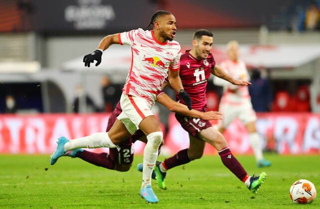 RB Leipzig San Sebastian 17 02 2022 Leipzig, 17 02 2022, Red Bull Arena, Football, UEFA Europa League, Play Off Round , RB Leipzig GER vs Real Sociedad San Sebastian ESP , In picture Christopher Nkunku 18, RB Leipzig and Joseba Zaldua 2, San Sebastian , UEFA regulations prohibit any use of photographs as image sequences and or quasi video , Picture Point