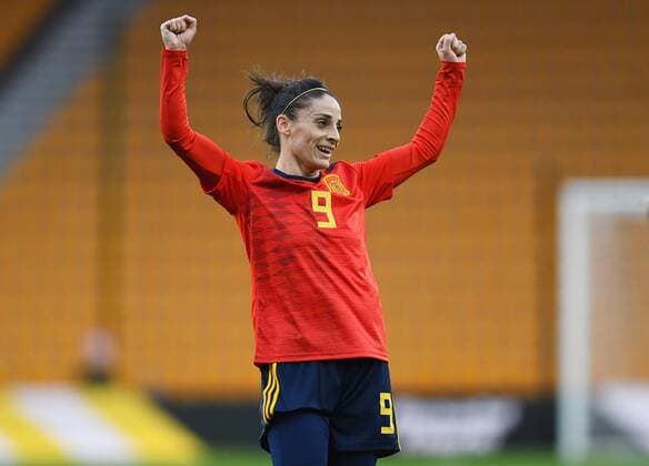 Mandatory Credit: Photo by Anna Gowthorpe Shutterstock (12819430bq) Esther González of Spain celebrates at full time Spain Women v Canada Women, Arnold Clark Cup 2022, Football, Molineux, Wolverhampton, UK - 23 Feb 2022 EDITORIAL USE ONLY No use with unauthorised audio, video, data, fixture lists, club league logos or live services. Online in-match use limited to 120 images, no video emulation. No use in betting, games or single club league player publications. Spain Women v Canada Women, Arnold Clark Cup 2022, Football, Molineux, Wolverhampton, UK - 23 Feb 2022 EDITORIAL USE ONLY No use with unauthorised audio, video, data, fixture lists, club league logos or live services. Online in-match use limited to 120 images, no video emulation. No use in betting, games or single club league player publications. Copyright: xAnnaxGowthorpe Shutterstockx 12819430bq