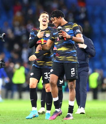 San Sebastian RB Leipzig 24 02 2022 Donostia San Sebastian, 24 02 2022, Estadio Anoeta, Football, UEFA Europa League, Play Off Rückspiel , Real Sociedad San Sebastian ESP vs RB Leipzig GER 1 3 0 1 , Pictured cheering after the end of the game at RB Leipzig Andre Silva 33, RB Leipzig , Mohamed Simakan 2, RB Leipzig , UEFA regulations prohibit any use of photographs as image sequences and or quasi video , Picture Point