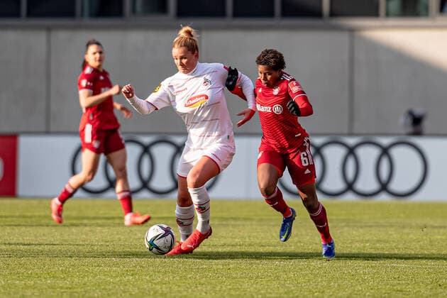 Rachel Rinast 1 FC Köln, 31 is followed by Lineth Beerensteyn FC Bayern Muenchen Frauen, 6 FC Bayern Muenchen Frauen vs 1 FC Koeln, Football, Womens Bundesliga, Matchday 15, Season 2021 2022, 06 03 2022 DFL DFB REGULATES PROHIBIT ANY USE OF PHOTOGRAPHS as IMAGE SEQUENCES and or QUASI VIDEO FC Bayern Muenchen Women vs 1 FC Koeln, Football, Womens Bundesliga, Matchday 15, Season 2021 2022, 06 03 2022 Muenchen Copyright: xEibnerxPressefotox xHeikexFeinerx EP_HFR
