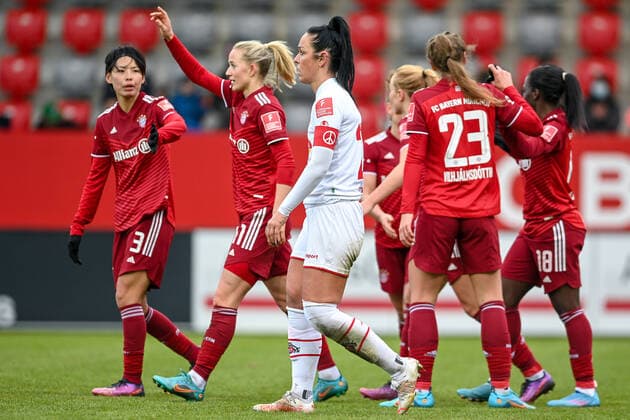 FC Bayern players with goal celebration, jubilation, goal, celebration, jubilation about the goal, optimistic, action, action to 5 0 durxh Lea Schüller FC Bayern Munich, FCB, 11 2 v li , Peggy Kuznik Cologne, 21 looking disappointed, disappointment, frustration, disappointed, pessimistic, 06 03 2022, Munich Germany , football, Flyeralarm Frauen Bundesliga, FC Bayern München 1 FC Köln, DFB DFL REGULATES PROHIBIT ANY USE OF PHOTOGRAPHS AS IMAGE SEQUENCES AND OR QUASI VIDEO xslx