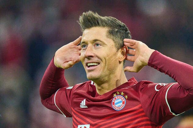 Robert LEWANDOWSKI, FCB 9 scores, shoots goal , Tor, Treffer, Torschuss, 3-0, 11m, celebrates his goal, happy, laugh, celebration, in the match FC BAYERN MUENCHEN - FC Red Bull SALZBURG of football UEFA Champions League, round of 16 in season 2021 2022 in Munich, Mar 8, 2022. Achtelfinale, FCB, Red Bull,