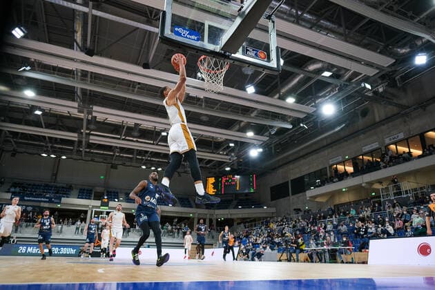 Nicholas Tischler Basketball Loewen Braunschweig, 3 at the dunk, MLP Academics Heidelberg vs Basketball Loewen Braunschweig, Basketball, easyCredit Bundesliga, 25 Spieltag, Saison 2021 2022, 12 03 2022, MLP Academics Heidelberg vs Basketball Loewen Braunschweig, Basketball, easyCredit Bundesliga, 25 Spieltag, Saison 2021 2022, 12 03 2022, Heidelberg Copyright: xEibner-Pressefotox EP_EER