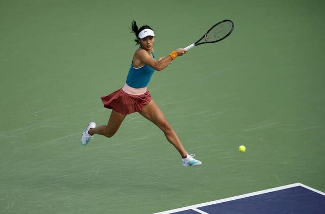 Mandatory Credit: Photo by Ella Ling Shutterstock (12845054v) Emma Raducanu of GBR in action BNP Paribas Open, Tennis, Day 5, Indian Wells Tennis Garden, California, USA - 13 Mar 2022 BNP Paribas Open, Tennis, Day 5, Indian Wells Tennis Garden, California, USA - 13 Mar 2022 Copyright: xEllaxLing Shutterstockx 12845054v