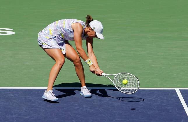 Mandatory Credit: Photo by Ella Ling Shutterstock (12853677bt) Iga Swiatek of Poland in action BNP Paribas Open, Tennis, Day 12, Indian Wells Tennis Garden, California, USA - 20 Mar 2022 BNP Paribas Open, Tennis, Day 12, Indian Wells Tennis Garden, California, USA - 20 Mar 2022 Copyright: xEllaxLing Shutterstockx 12853677bt
