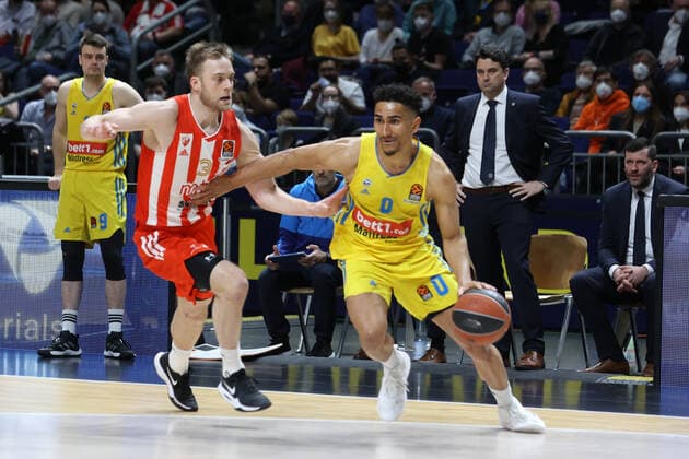 DEU, EuroLeague, ALBA vs Belgrade, 25 03 2022, Mercedes Benz Arena, Berlin, DEU, EuroLeague, ALBA vs Belgrade, in picture Maodo Lo ALBA Berlin 0 , N Wolters Belgrade 3 Foto Juergen Engler nordphoto GmbH nordphotoxGmbHx xEngler nph00076